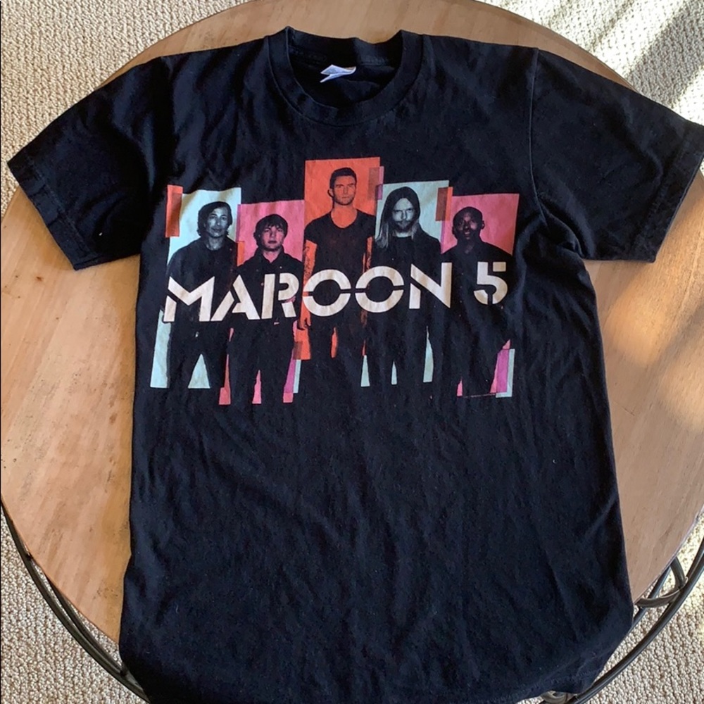 Maroon five 2013 tour T-shirt